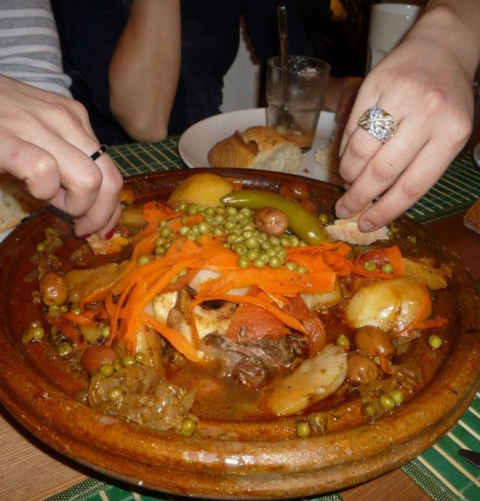 Se réunir autour d’un bon diner, et faire découvrir à ses convives la cuisine Marocaine, quoi de mieux ?