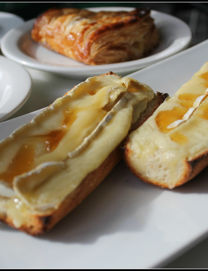 Prendre son petit déjeuner à la française chez Duc de Lorraine