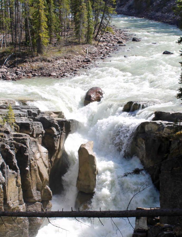 Valley of Five Lakes & Sunwapta Falls